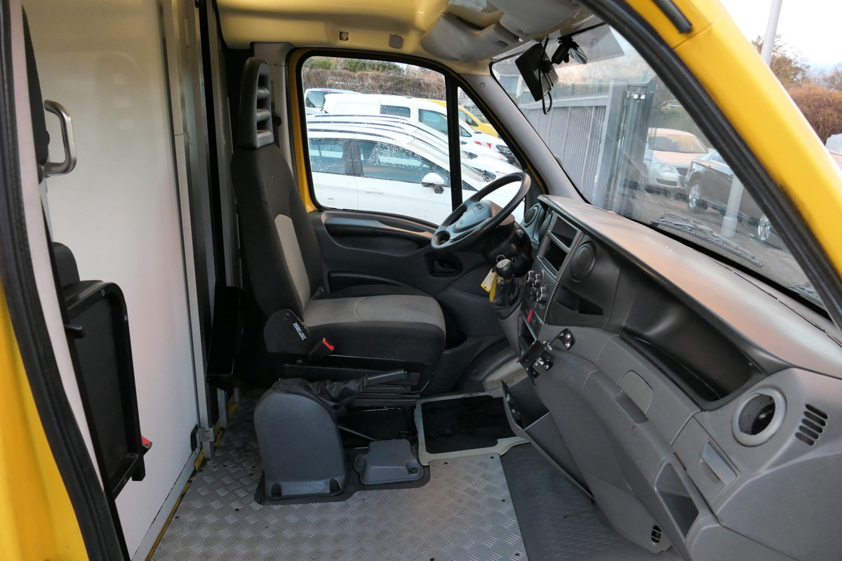 IVECO Daily 35 S11 C30C AUTOMATIK KAMERA Regale LUFT D - Dostavno vozilo sa zatvorenim sandukom: slika 5 IVECO Daily 35 S11 C30C AUTOMATIK KAMERA Regale LUFT D - Dostavno vozilo sa zatvorenim sandukom: slika 5
