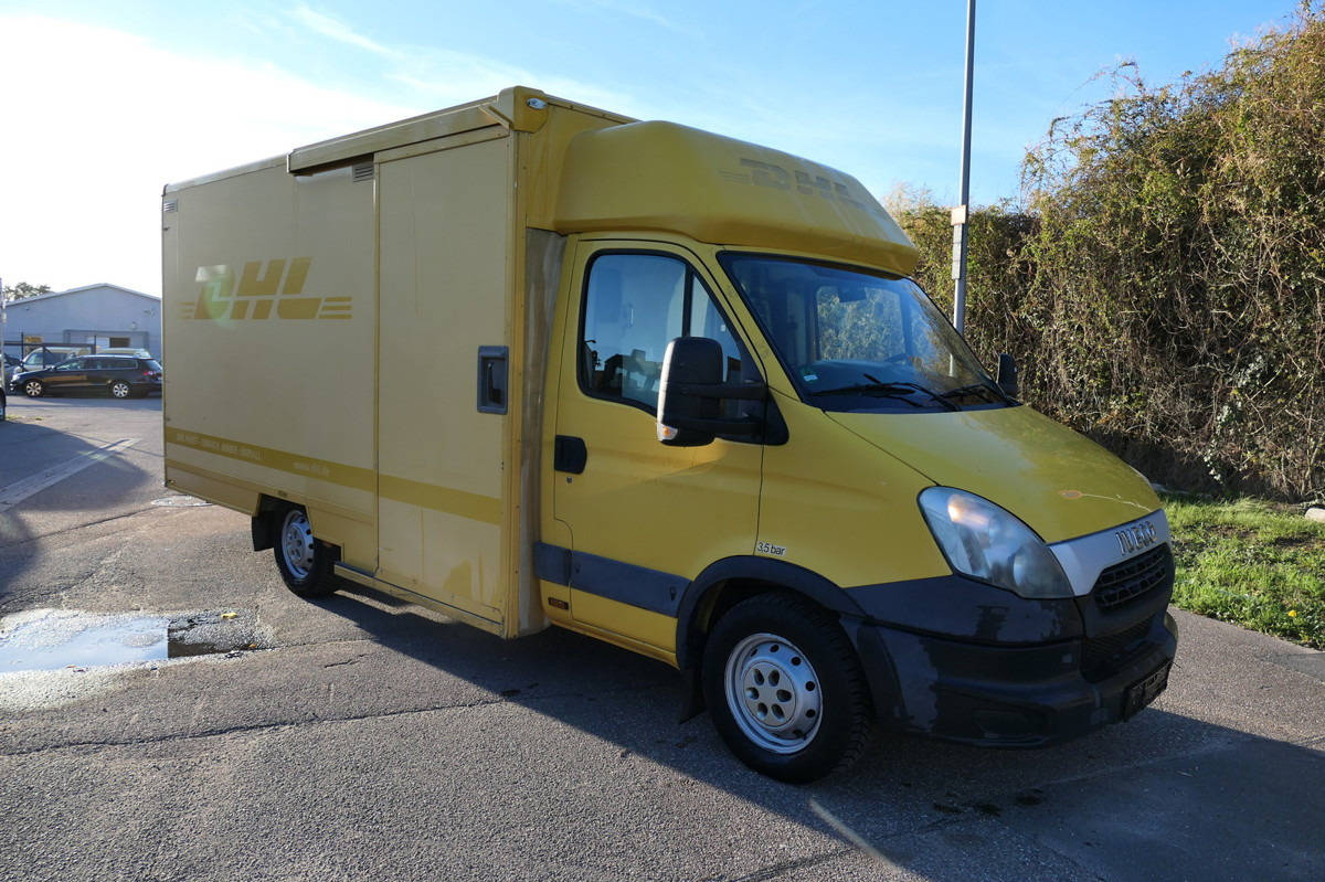 IVECO Daily 35 S11 C30C AUTOMATIK KAMERA Regale LUFT D - Dostavno vozilo sa zatvorenim sandukom: slika 1 IVECO Daily 35 S11 C30C AUTOMATIK KAMERA Regale LUFT D - Dostavno vozilo sa zatvorenim sandukom: slika 1