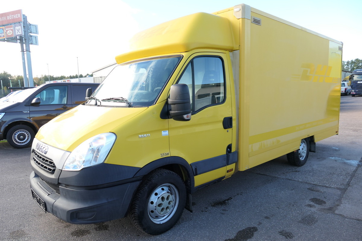 IVECO Daily 35 S11 C30C AUTOMATIK KAMERA Regale LUFT D - Dostavno vozilo sa zatvorenim sandukom: slika 1 IVECO Daily 35 S11 C30C AUTOMATIK KAMERA Regale LUFT D - Dostavno vozilo sa zatvorenim sandukom: slika 1