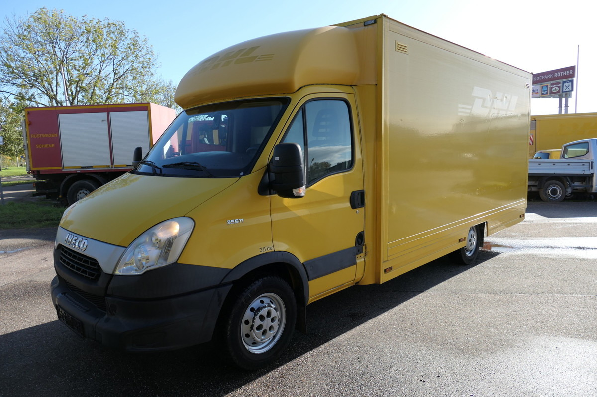 IVECO Daily 35 S11 C30C AUTOMATIK KAMERA Regale LUFT D - Dostavno vozilo sa zatvorenim sandukom: slika 2 IVECO Daily 35 S11 C30C AUTOMATIK KAMERA Regale LUFT D - Dostavno vozilo sa zatvorenim sandukom: slika 2
