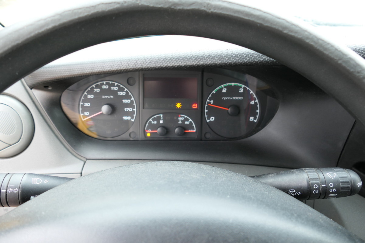 Dostavno vozilo sa zatvorenim sandukom IVECO Daily 35 S11 C30C AUTOMATIK KAMERA Regale LUFT D: slika 11