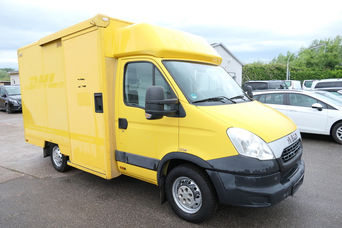 IVECO Daily 35 S11 C30C Kurz AUTOMATIK KAMERA Regale L - Dostavno vozilo sa zatvorenim sandukom: slika 2 IVECO Daily 35 S11 C30C Kurz AUTOMATIK KAMERA Regale L - Dostavno vozilo sa zatvorenim sandukom: slika 2