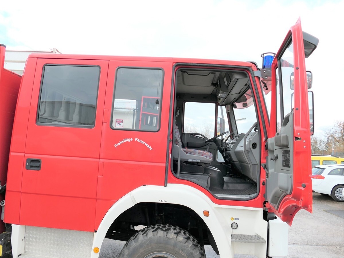 IVECO FF 95 E 18W LF 8/6 DoKa 4X4 SFZ FEUERWEHR Löschf IVECO FF 95 E 18W LF 8/6 DoKa 4X4 SFZ FEUERWEHR Löschf: slika 19 IVECO FF 95 E 18W LF 8/6 DoKa 4X4 SFZ FEUERWEHR Löschf IVECO FF 95 E 18W LF 8/6 DoKa 4X4 SFZ FEUERWEHR Löschf: slika 19