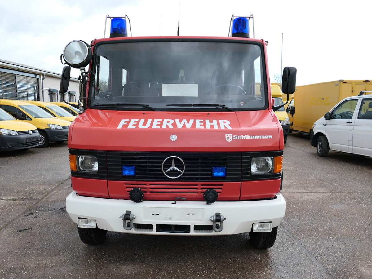 MERCEDES-BENZ 814 D LF 8/6 DoKa AHK Löschwassertank 600L Schli - Vozilo hitne pomoći: slika 2 MERCEDES-BENZ 814 D LF 8/6 DoKa AHK Löschwassertank 600L Schli - Vozilo hitne pomoći: slika 2
