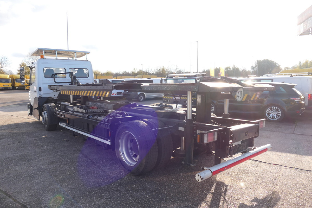 MERCEDES-BENZ Kamag Wiesel WBH 25 E4-D - Kamion za prevoz kontejnera/ Kamion sa promenjivim sandukom: slika 4 MERCEDES-BENZ Kamag Wiesel WBH 25 E4-D - Kamion za prevoz kontejnera/ Kamion sa promenjivim sandukom: slika 4