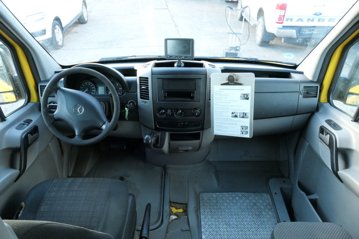 Interior photo 1: Dostavno vozilo sa zatvorenim sandukom MERCEDES-BENZ SPRINTER 310 CDI MAXI EURO-5 KOFFER REGALE KAMER