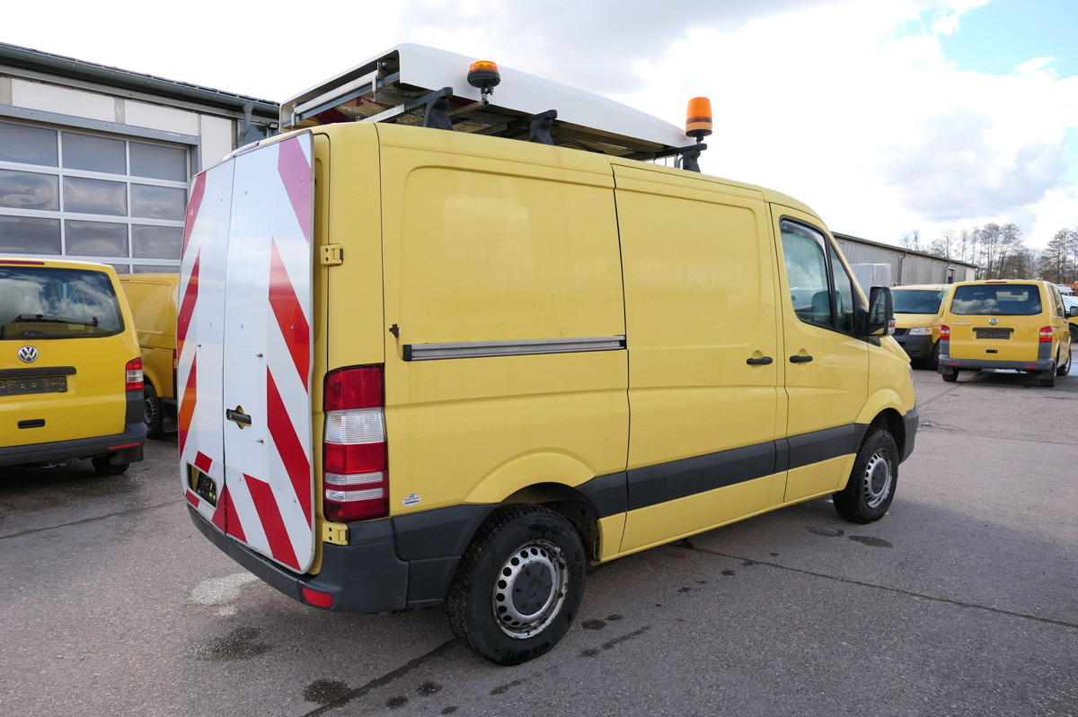 MERCEDES-BENZ Sprinter 216 CDI KLIMA - Begleitfahrzeug SCHLAFB - Mali kombi: slika 1 MERCEDES-BENZ Sprinter 216 CDI KLIMA - Begleitfahrzeug SCHLAFB - Mali kombi: slika 1