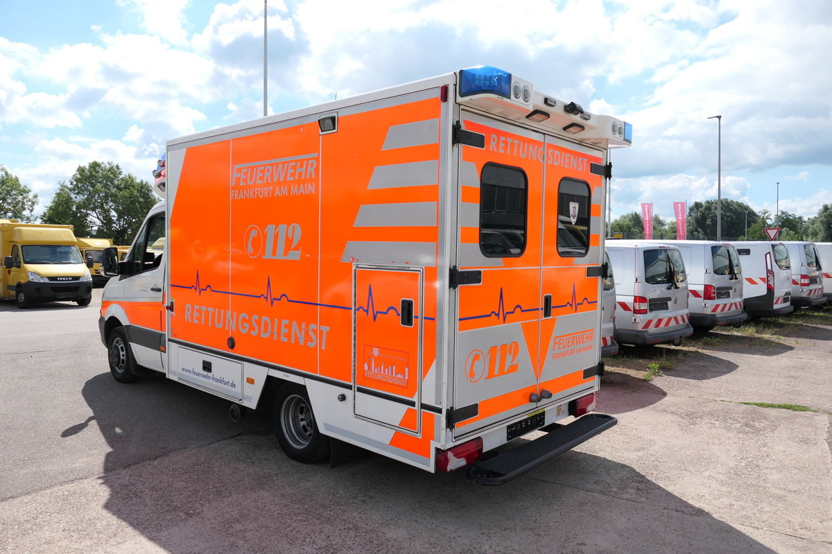 MERCEDES-BENZ Sprinter 519 CDI Klima Krankenwagen Fahrtec Aufb - Vozilo hitne pomoći: slika 3 MERCEDES-BENZ Sprinter 519 CDI Klima Krankenwagen Fahrtec Aufb - Vozilo hitne pomoći: slika 3