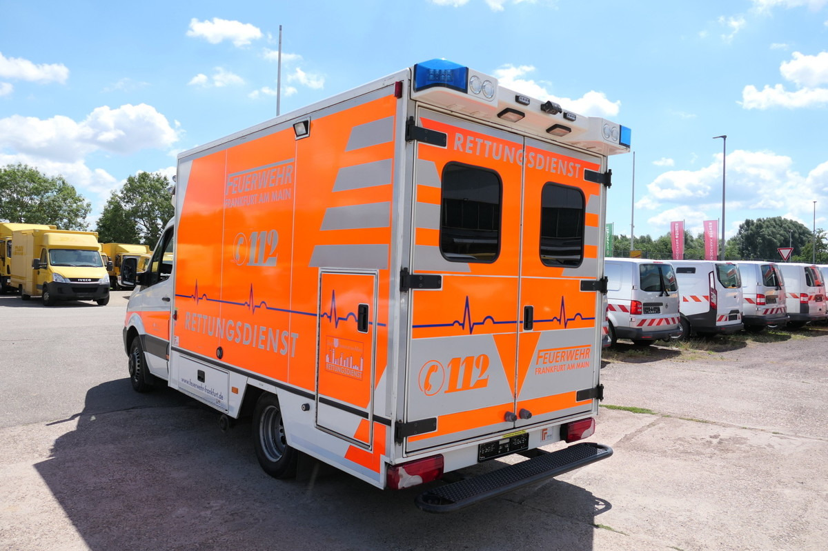 MERCEDES-BENZ Sprinter 519 CDI Klima Krankenwagen Fahrtec Aufb - Vozilo hitne pomoći: slika 3 MERCEDES-BENZ Sprinter 519 CDI Klima Krankenwagen Fahrtec Aufb - Vozilo hitne pomoći: slika 3