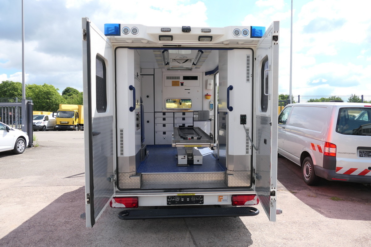 MERCEDES-BENZ Sprinter 519 CDI Klima Krankenwagen Fahrtec Aufb - Vozilo hitne pomoći: slika 5 MERCEDES-BENZ Sprinter 519 CDI Klima Krankenwagen Fahrtec Aufb - Vozilo hitne pomoći: slika 5