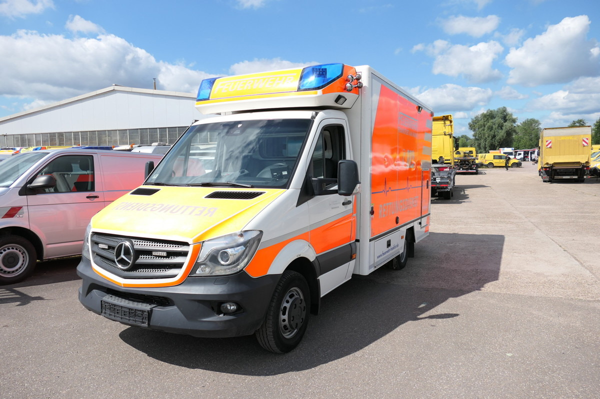 MERCEDES-BENZ Sprinter 519 CDI Klima Krankenwagen Fahrtec Aufb - Vozilo hitne pomoći: slika 2 MERCEDES-BENZ Sprinter 519 CDI Klima Krankenwagen Fahrtec Aufb - Vozilo hitne pomoći: slika 2