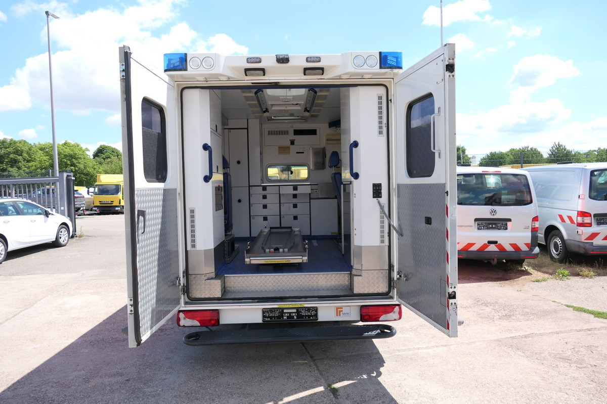 MERCEDES-BENZ Sprinter 519 CDI Klima Krankenwagen Fahrtec Aufb - Vozilo hitne pomoći: slika 5 MERCEDES-BENZ Sprinter 519 CDI Klima Krankenwagen Fahrtec Aufb - Vozilo hitne pomoći: slika 5