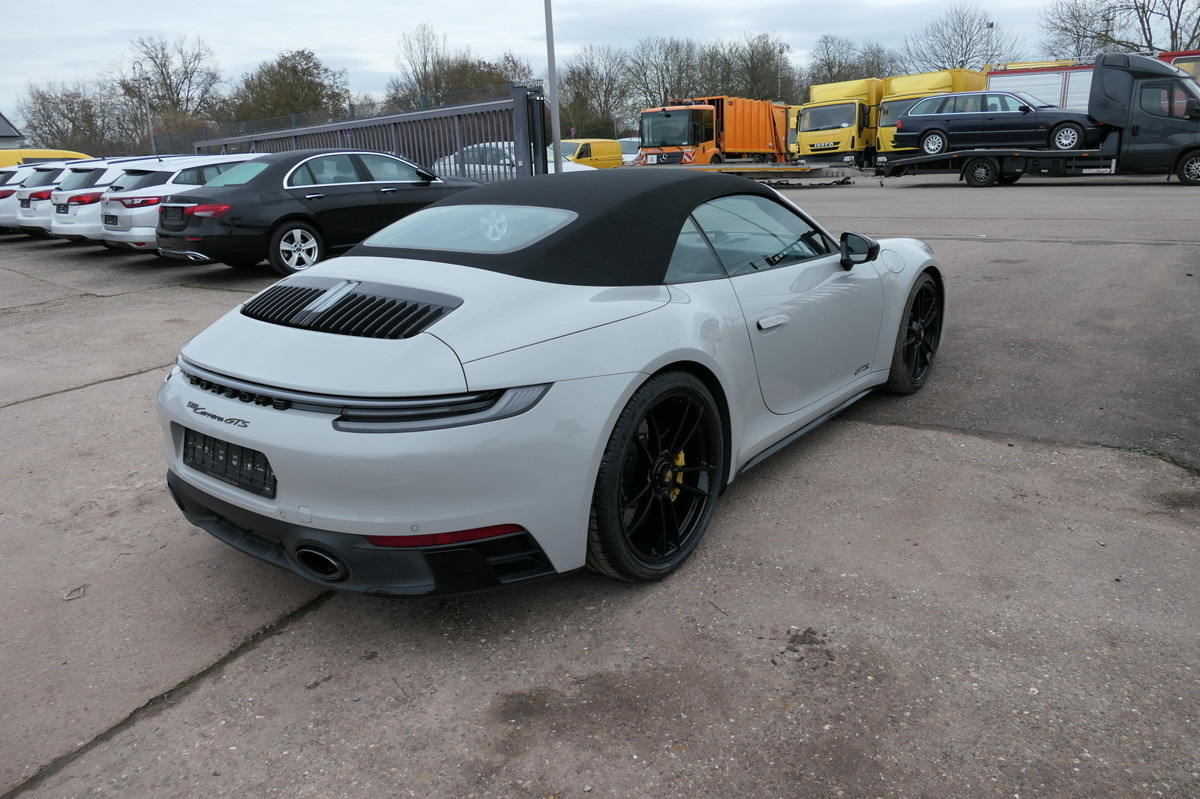 PORSCHE 992 911 Carrera GTS Cabriolet Keramik, PDCC, Bur - Kabriolet: slika 5 PORSCHE 992 911 Carrera GTS Cabriolet Keramik, PDCC, Bur - Kabriolet: slika 5