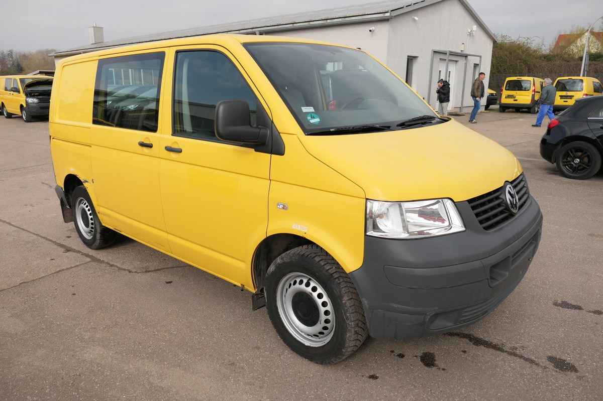 VW T5 Transporter 1.9 TDI PARKTRONIK 2xSCHIEBETÜR - Mali kombi: slika 2 VW T5 Transporter 1.9 TDI PARKTRONIK 2xSCHIEBETÜR - Mali kombi: slika 2
