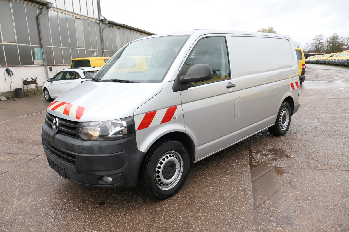 VW T5 Transporter 2.0 TDI 2-Sitzer 4 Motion AHK KLI - Mali kombi: slika 3 VW T5 Transporter 2.0 TDI 2-Sitzer 4 Motion AHK KLI - Mali kombi: slika 3