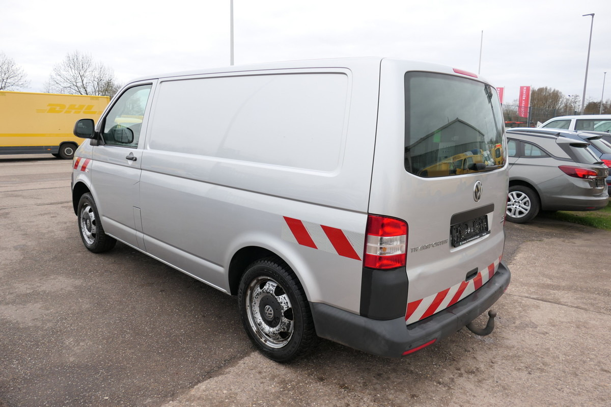 VW T5 Transporter 2.0 TDI 2Sitzer 4Motion AHK KLIMA - Mali kombi: slika 5 VW T5 Transporter 2.0 TDI 2Sitzer 4Motion AHK KLIMA - Mali kombi: slika 5