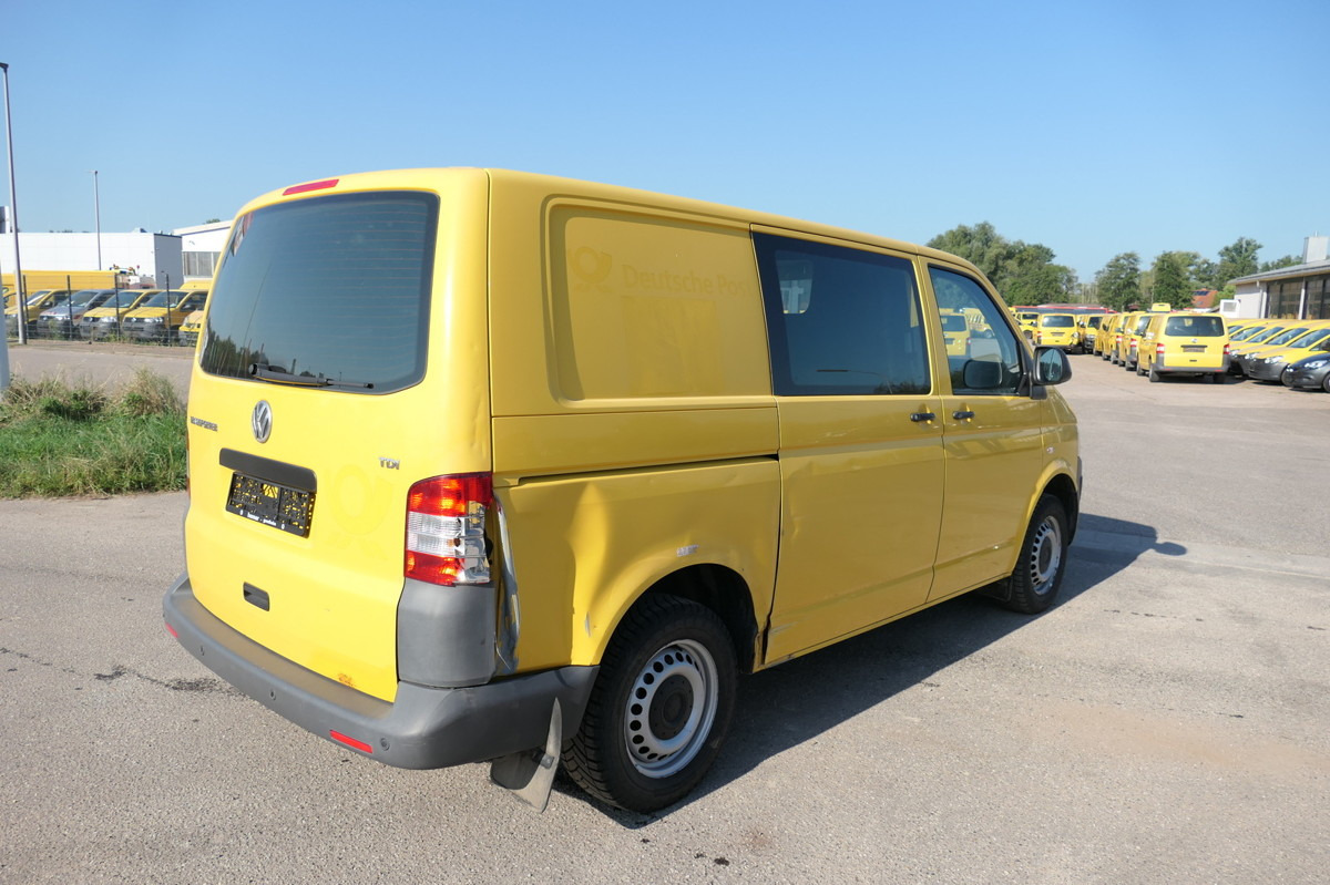 VW T5 Transporter 2.0 TDI PARKTRONIK EURO-5 2xSCHIE - Mali kombi: slika 4 VW T5 Transporter 2.0 TDI PARKTRONIK EURO-5 2xSCHIE - Mali kombi: slika 4