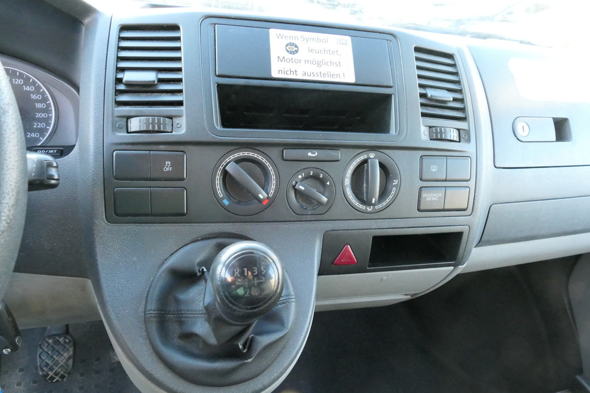 VW T5 Transporter 2.0 TDI PARKTRONIK EURO-5 2xSCHIE VW T5 Transporter 2.0 TDI PARKTRONIK EURO-5 2xSCHIE: slika 12 VW T5 Transporter 2.0 TDI PARKTRONIK EURO-5 2xSCHIE VW T5 Transporter 2.0 TDI PARKTRONIK EURO-5 2xSCHIE: slika 12