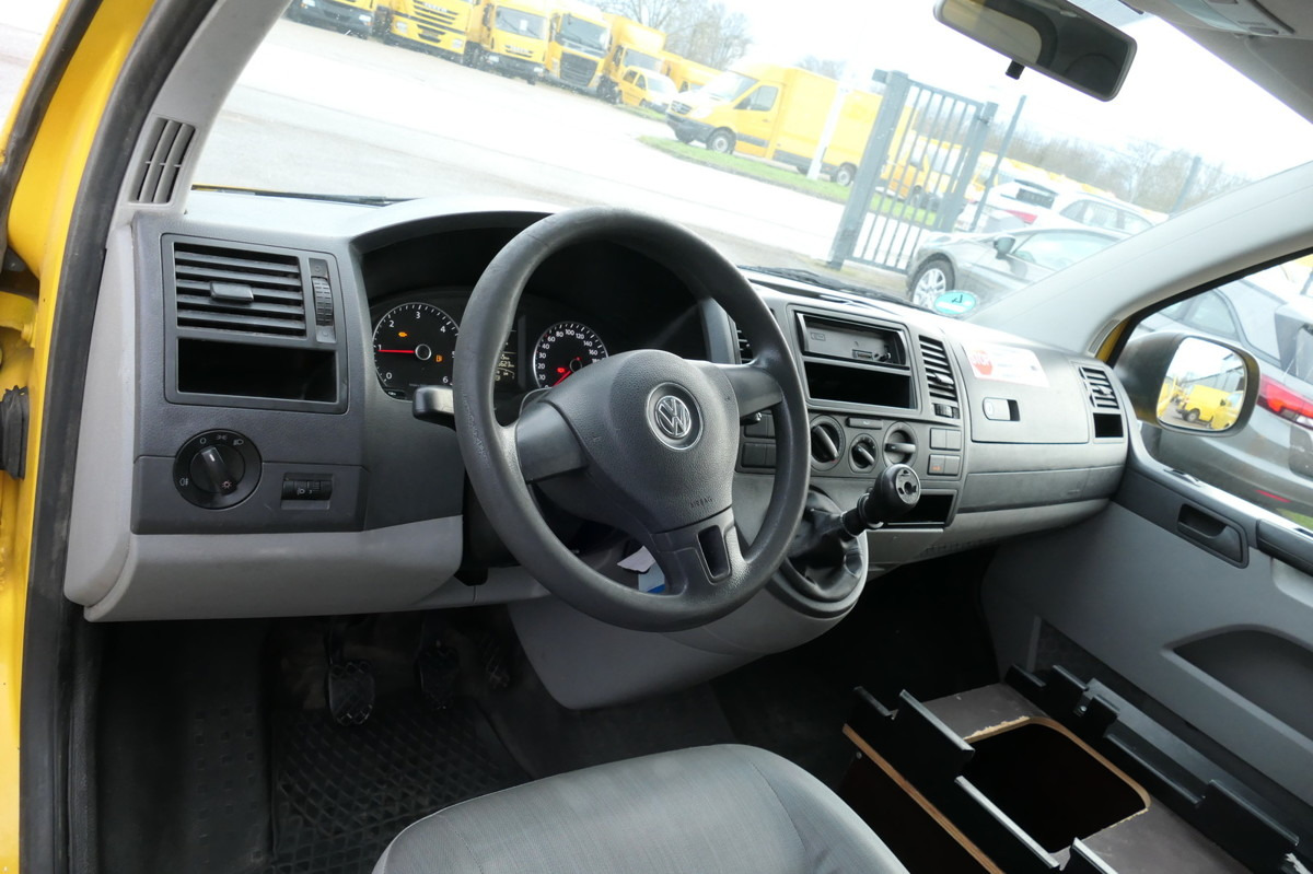 Interior photo 1: Mali kombi VW T5 Transporter 2.0 TDI PARKTRONIK EURO-5 2xSCHIE