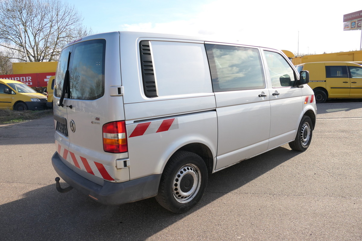 VW T5 Transporter 2.5 TDI 2-Sitzer 4Motion AHK KLIM - Mali kombi: slika 3 VW T5 Transporter 2.5 TDI 2-Sitzer 4Motion AHK KLIM - Mali kombi: slika 3