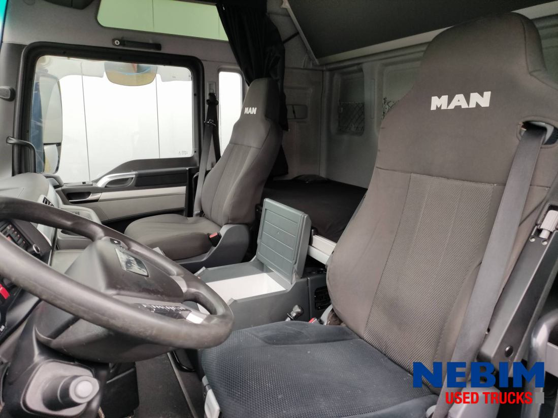 MAN TGX 26.440 XXL 6x2 - Poultry Transport - Chicken Transport - Kamion sa ceradom: slika 3 MAN TGX 26.440 XXL 6x2 - Poultry Transport - Chicken Transport - Kamion sa ceradom: slika 3