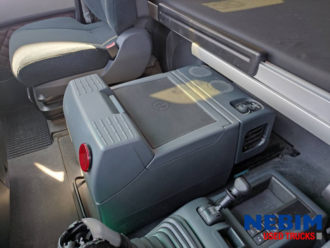 MAN TGX 26.480 6x2 - Intarder - Kamion sa golom šasijom i zatvorenom kabinom: slika 5 MAN TGX 26.480 6x2 - Intarder - Kamion sa golom šasijom i zatvorenom kabinom: slika 5