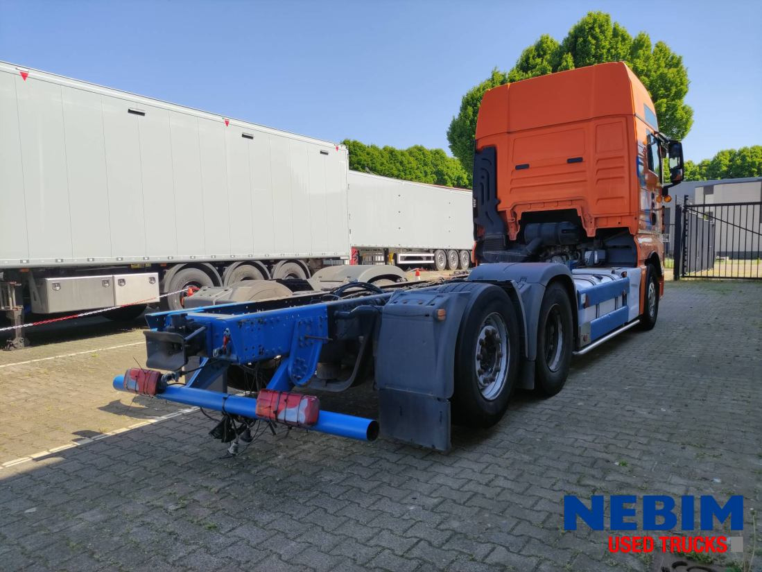 MAN TGX 26.480 6x2 - Intarder - Kamion sa golom šasijom i zatvorenom kabinom: slika 2 MAN TGX 26.480 6x2 - Intarder - Kamion sa golom šasijom i zatvorenom kabinom: slika 2