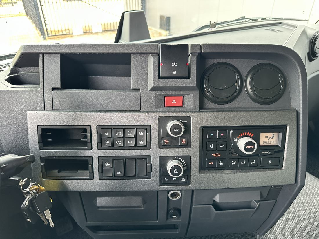 Renault T460 4x2 - 566.307km - Tegljač: slika 4 Renault T460 4x2 - 566.307km - Tegljač: slika 4