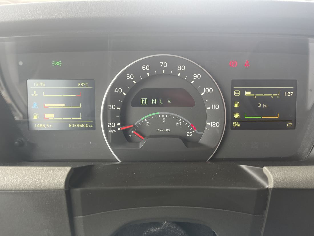 Volvo FH 460 4X2 Globetrotter - 604.000 Km. ADR - Tegljač: slika 5 Volvo FH 460 4X2 Globetrotter - 604.000 Km. ADR - Tegljač: slika 5