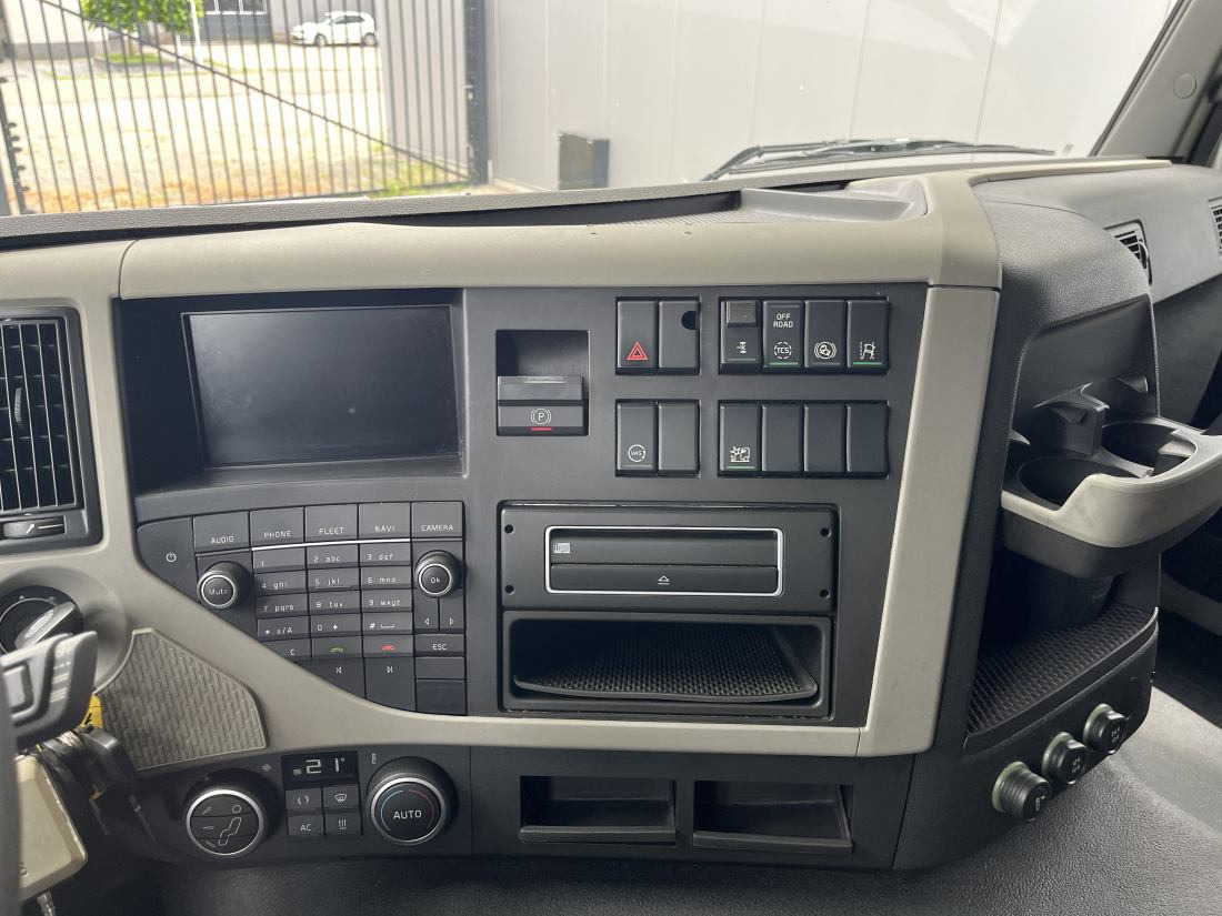 Volvo FM 410 Euro 6 Globetrotter LXL - Only 310.029 km Dynamic Steering - Tegljač: slika 5 Volvo FM 410 Euro 6 Globetrotter LXL - Only 310.029 km Dynamic Steering - Tegljač: slika 5