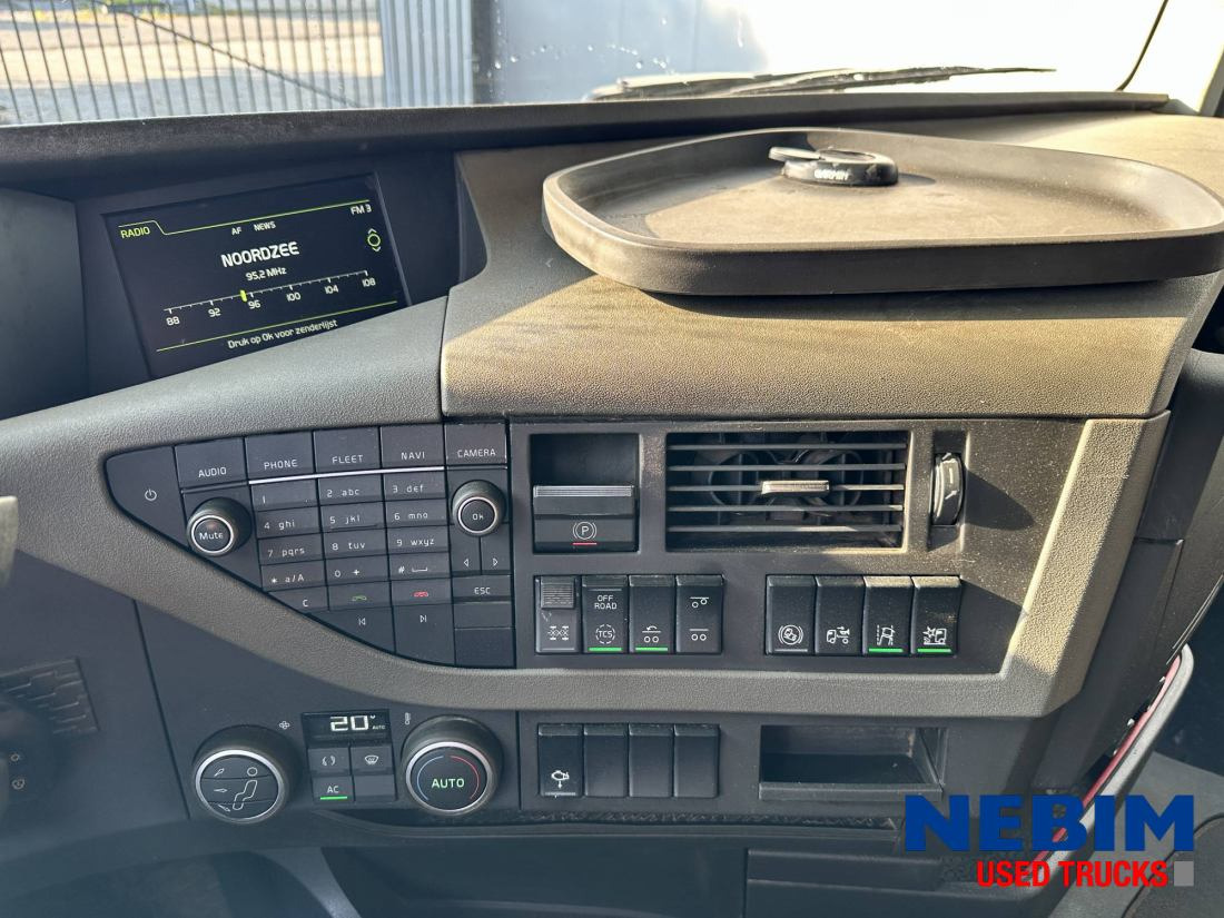 Volvo FH 500 6x4 - Retarder - HUB Reduction - Bougie Lift - Kamion za prevoz kontejnera/ Kamion sa promenjivim sandukom: slika 4 Volvo FH 500 6x4 - Retarder - HUB Reduction - Bougie Lift - Kamion za prevoz kontejnera/ Kamion sa promenjivim sandukom: slika 4