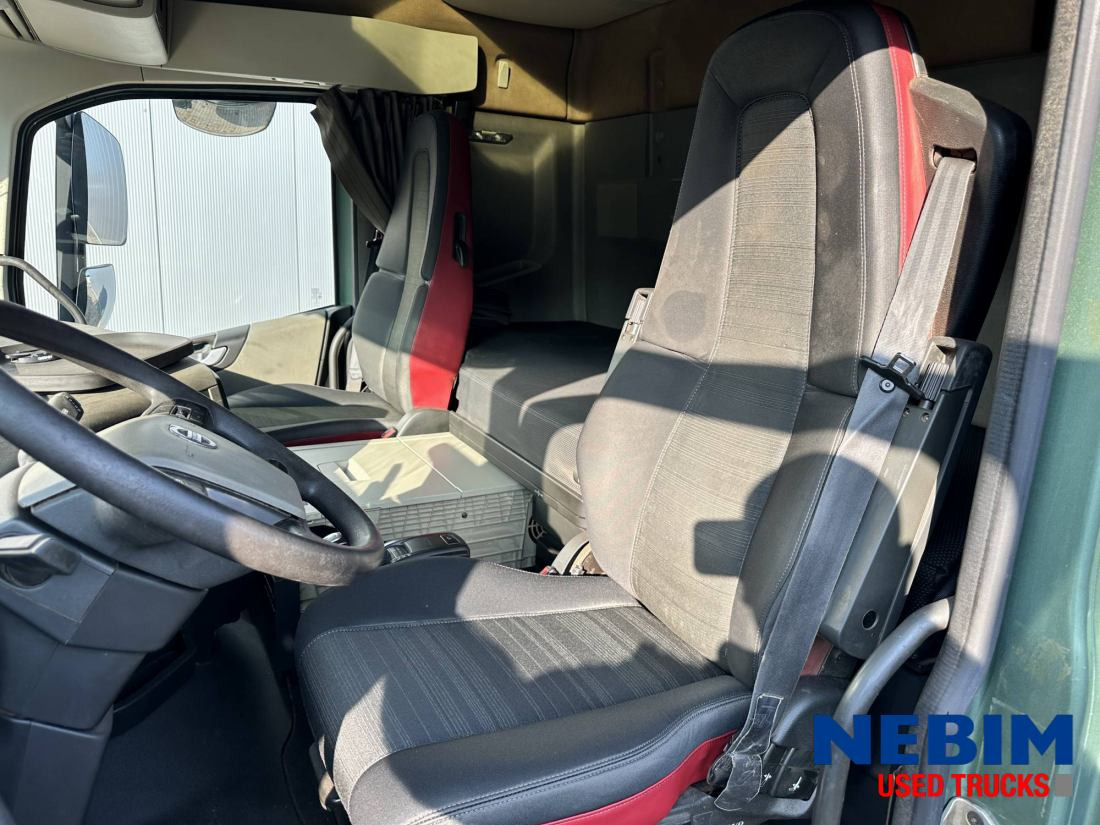 Volvo FH 500 6x4 - Retarder - HUB Reduction - Bougie Lift - Kamion za prevoz kontejnera/ Kamion sa promenjivim sandukom: slika 3 Volvo FH 500 6x4 - Retarder - HUB Reduction - Bougie Lift - Kamion za prevoz kontejnera/ Kamion sa promenjivim sandukom: slika 3