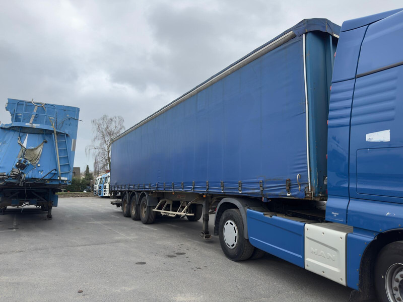 Fruehauf - Poluprikolica sa ceradom: slika 1 Fruehauf - Poluprikolica sa ceradom: slika 1