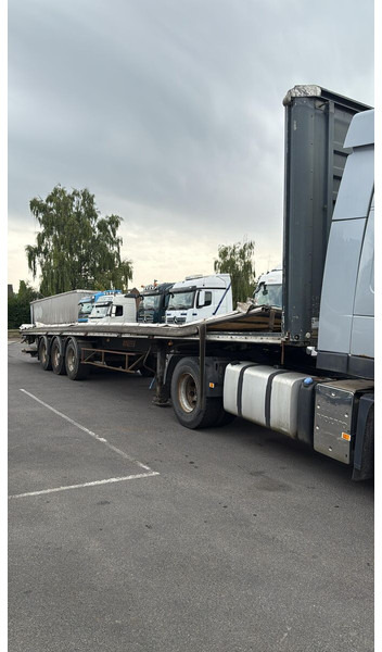 Fruehauf - Poluprikolica sa ceradom: slika 1 Fruehauf - Poluprikolica sa ceradom: slika 1