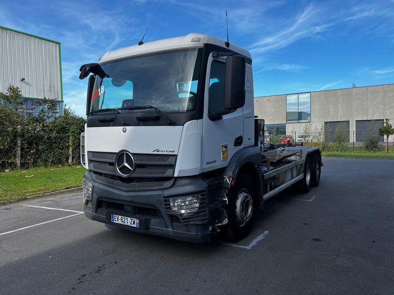 Mercedes-Benz Actros 2543 - Kamion sa hidrauličnom kukom: slika 1 Mercedes-Benz Actros 2543 - Kamion sa hidrauličnom kukom: slika 1
