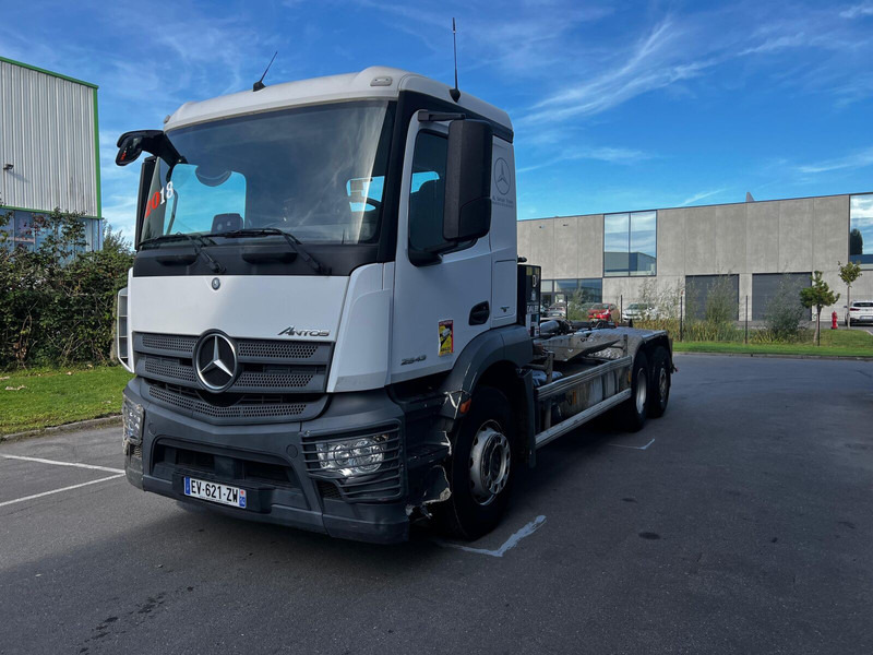 Mercedes-Benz Actros 2543 - Kamion sa hidrauličnom kukom: slika 2 Mercedes-Benz Actros 2543 - Kamion sa hidrauličnom kukom: slika 2