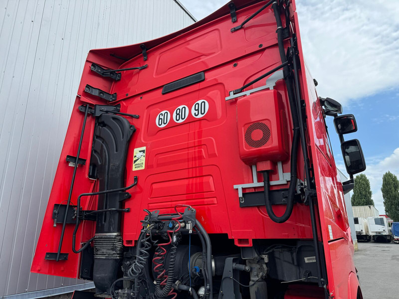 Tegljač Renault T520: slika 8