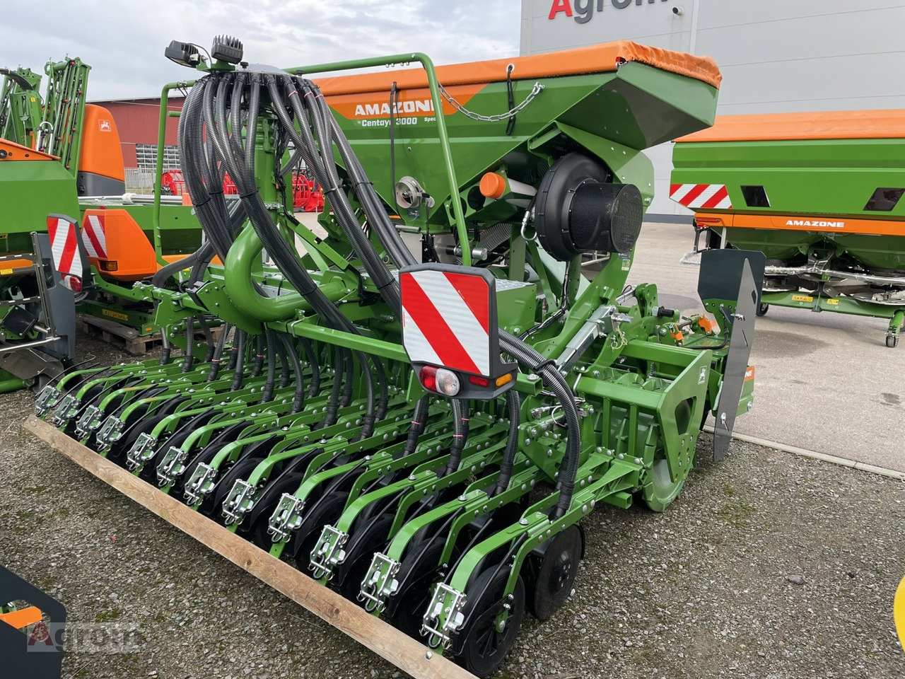 Amazone CENTAYA 3000 Spezial + KX 3001 - Kombinovana mašina za setvu: slika 4 Amazone CENTAYA 3000 Spezial + KX 3001 - Kombinovana mašina za setvu: slika 4