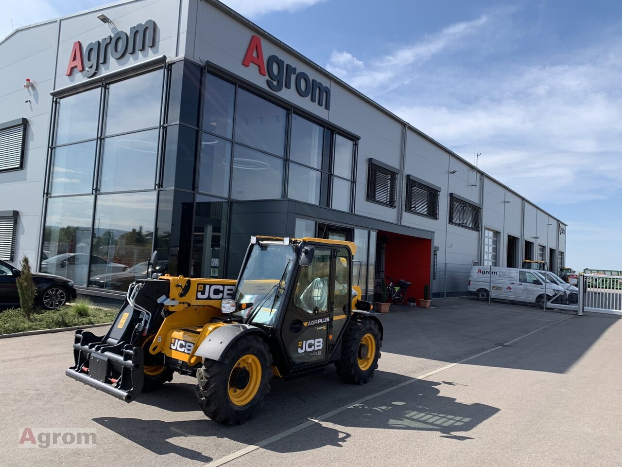 JCB 525-60 Agri Plus - Teleskopski upravljač: slika 1 JCB 525-60 Agri Plus - Teleskopski upravljač: slika 1
