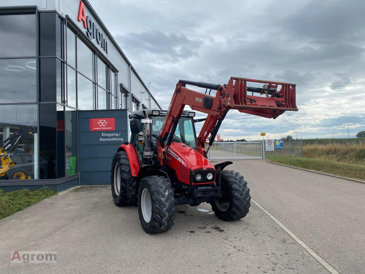 Massey Ferguson 5445 Dyna4 - Traktor: slika 3 Massey Ferguson 5445 Dyna4 - Traktor: slika 3