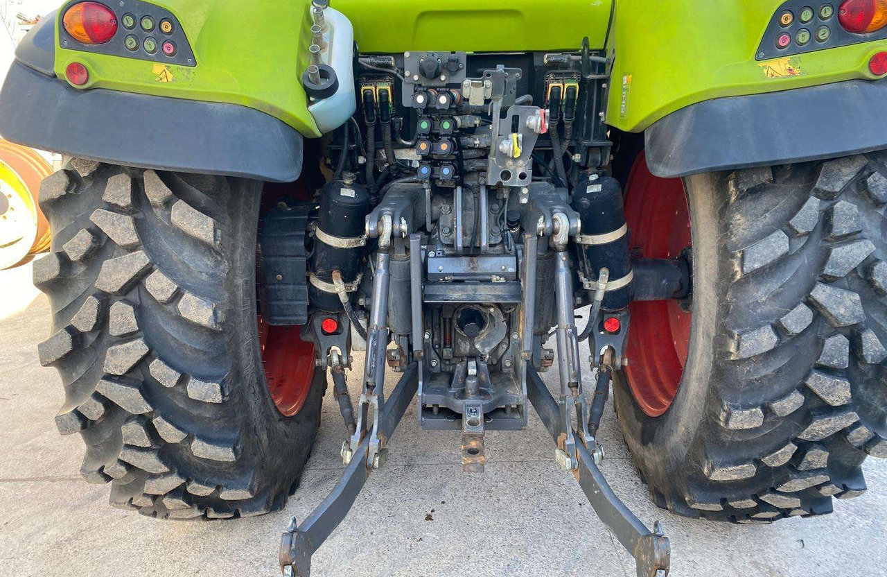 Claas Arion 440 su Claaas front.kr. - Traktor: slika 3 Claas Arion 440 su Claaas front.kr. - Traktor: slika 3