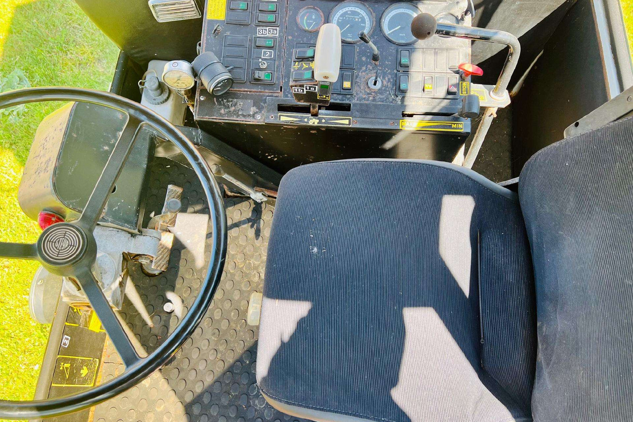 Steyr 8320 - Traktor: slika 3 Steyr 8320 - Traktor: slika 3