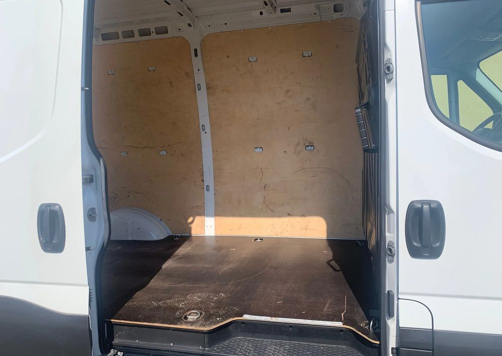 Furgon Iveco DAILY: slika 16