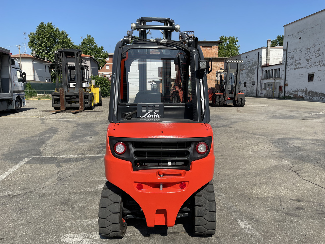 LINDE H 25 D - Dizel viljuškar: slika 3 LINDE H 25 D - Dizel viljuškar: slika 3