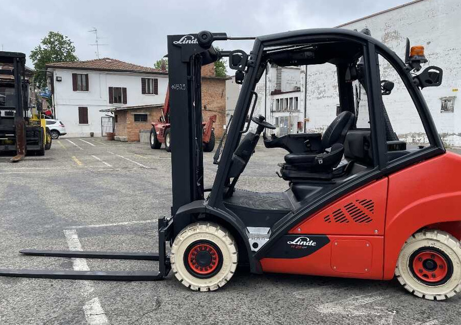 Linde H 25 D-02 - Dizel viljuškar: slika 2 Linde H 25 D-02 - Dizel viljuškar: slika 2