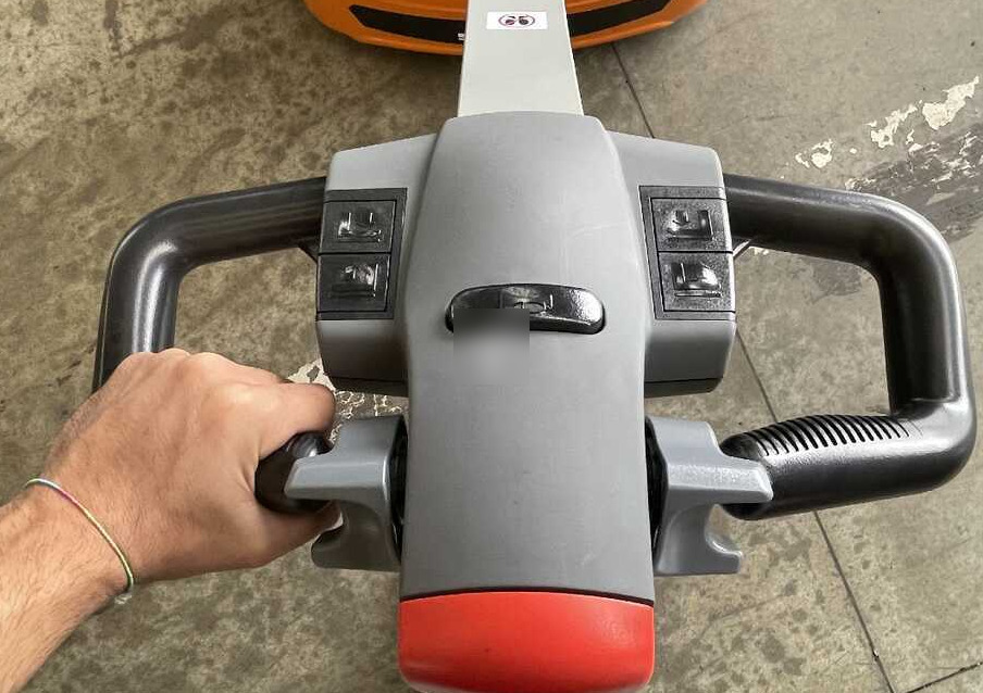 Still ECH 15 (30 Ah) PUx1 - Kolica za palete: slika 4 Still ECH 15 (30 Ah) PUx1 - Kolica za palete: slika 4