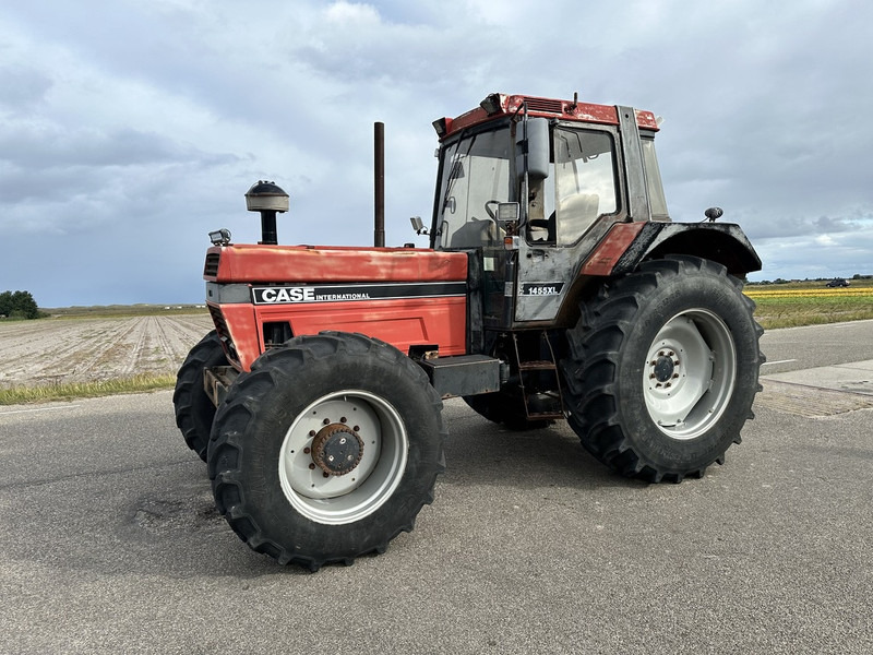 Case-International 1455 XL - Traktor: slika 1 Case-International 1455 XL - Traktor: slika 1