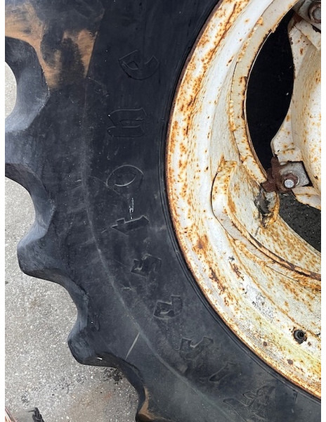 Firestone 18.4 R34 - Felna: slika 3 Firestone 18.4 R34 - Felna: slika 3