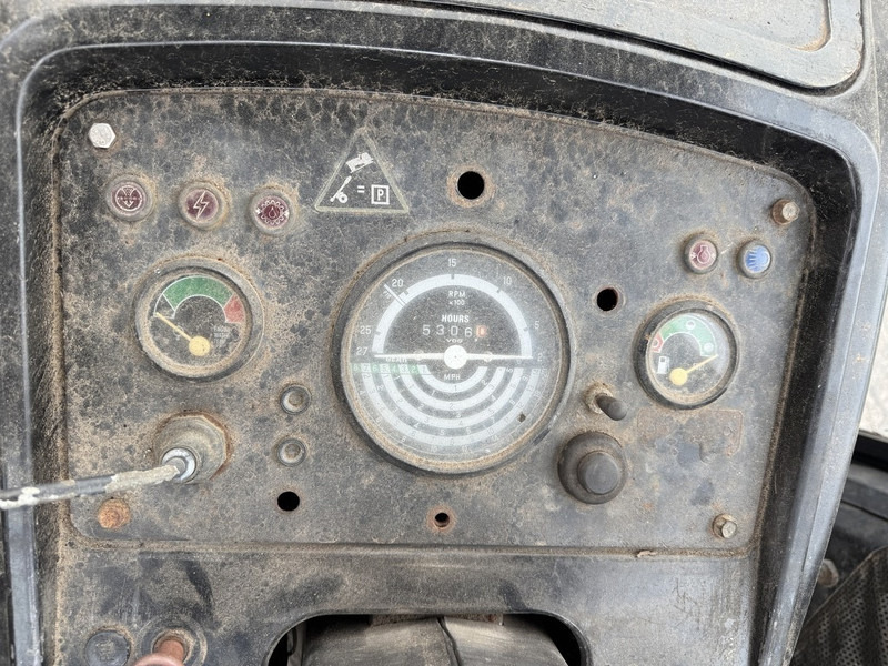 John Deere 2130 - Traktor: slika 5 John Deere 2130 - Traktor: slika 5