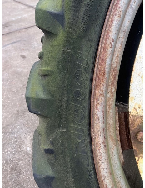 Michelin en kleber 8.3 R44 - Felna: slika 3 Michelin en kleber 8.3 R44 - Felna: slika 3